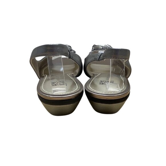 Anne Klein Ludwik Metallic Rhinestone Floral Design Slingback Sandals Sz 9.5M - Picture 4 of 10